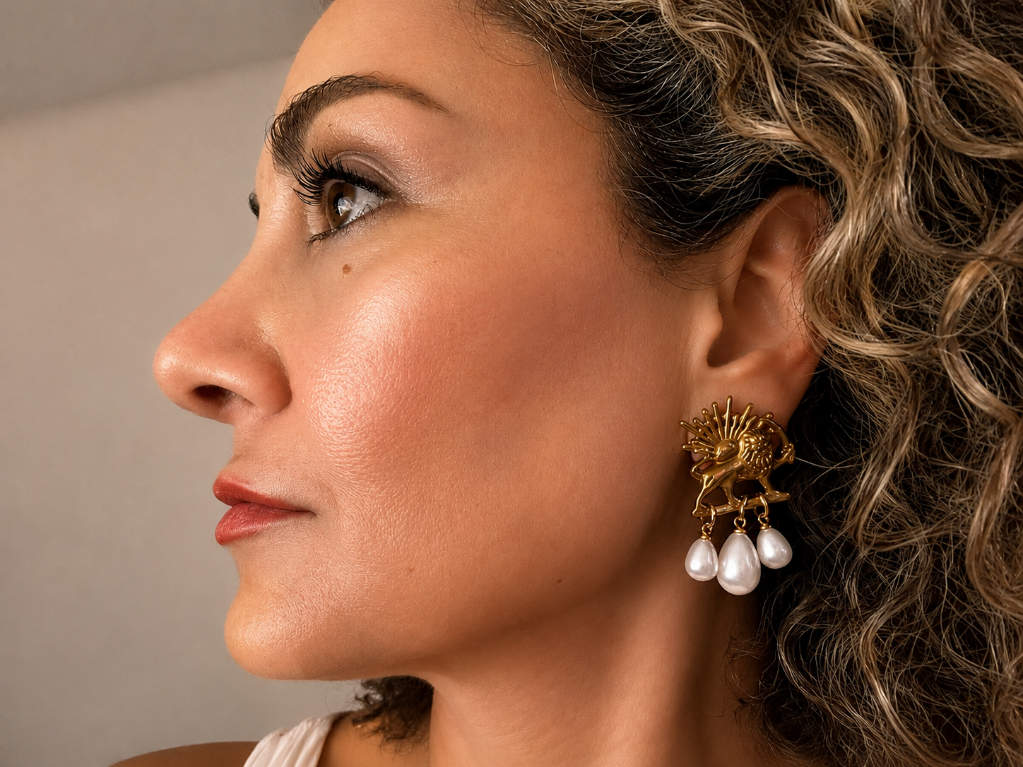 18K Gold Plated Hypoallergenic stainless steel Earrings Lion & Sun | Perl